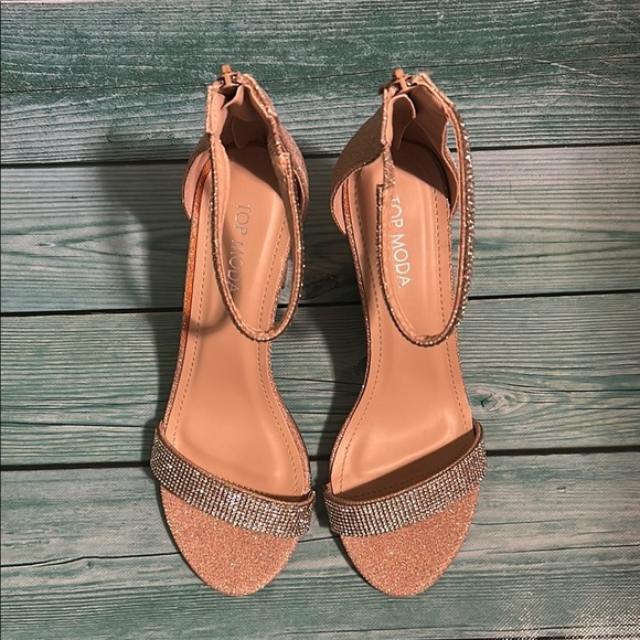 TOP Moda Glittery Gold Block Heels - Picture 2 of 5